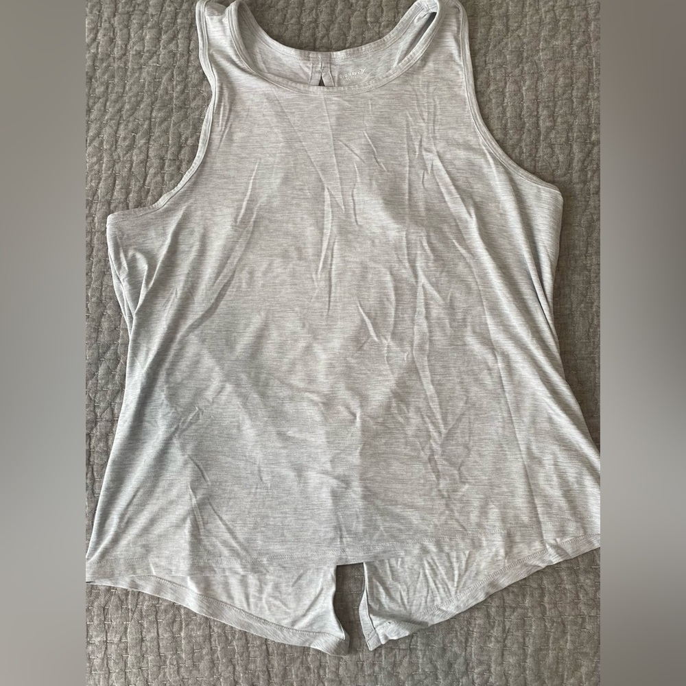 Old Navy Active Breathe ON Tie-Back Performance Tank Top for Women